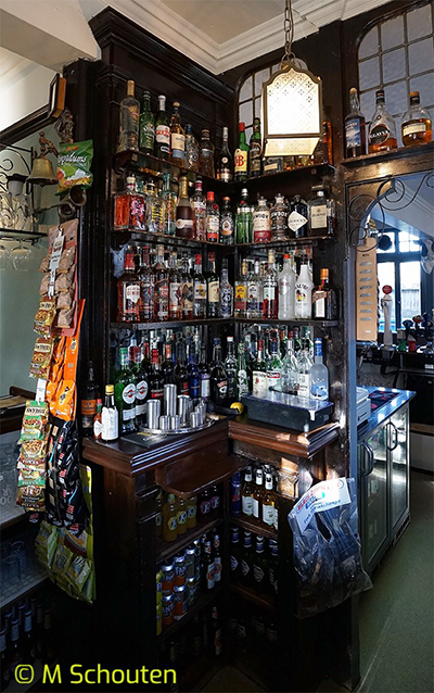 Bar Back & Small Till Drawer in Saloon Bar.  by Michael Schouten. Published on 10-01-2020